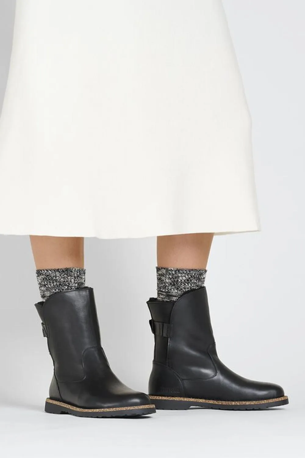 Birkenstock Uppsala Leather Shearling Booties for Women in Black | 1025583