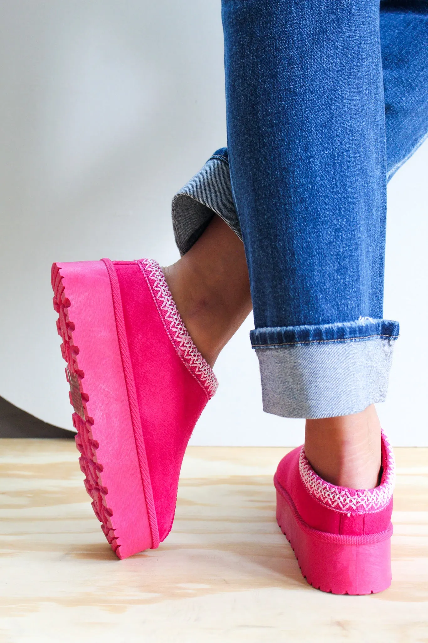 Cozy Cheer Platform Slip-On • Fuchsia