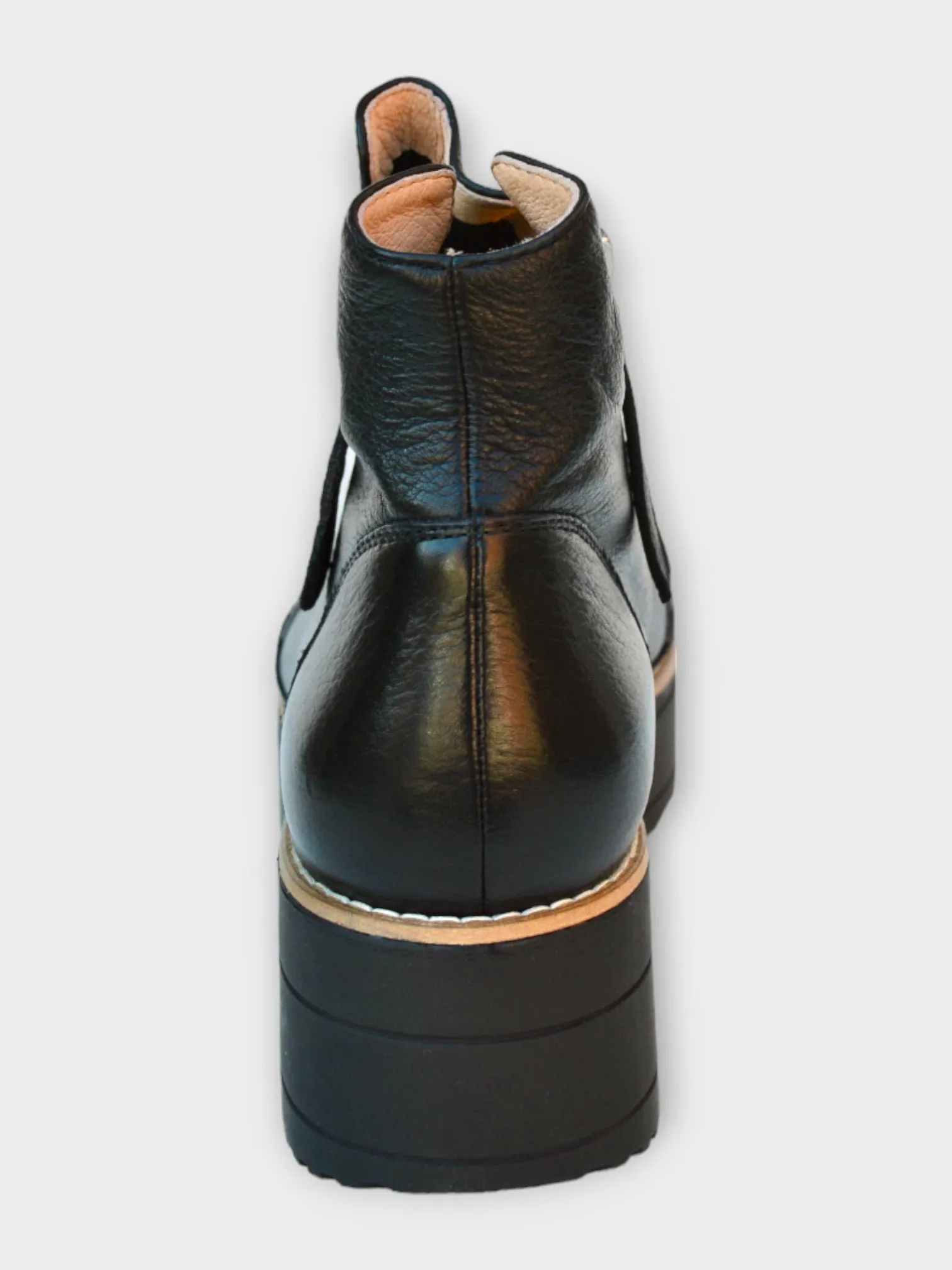 Django & Juliette Nene Size 40 only