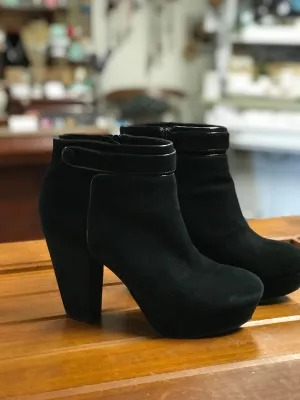 Gianni Bini Black Booties