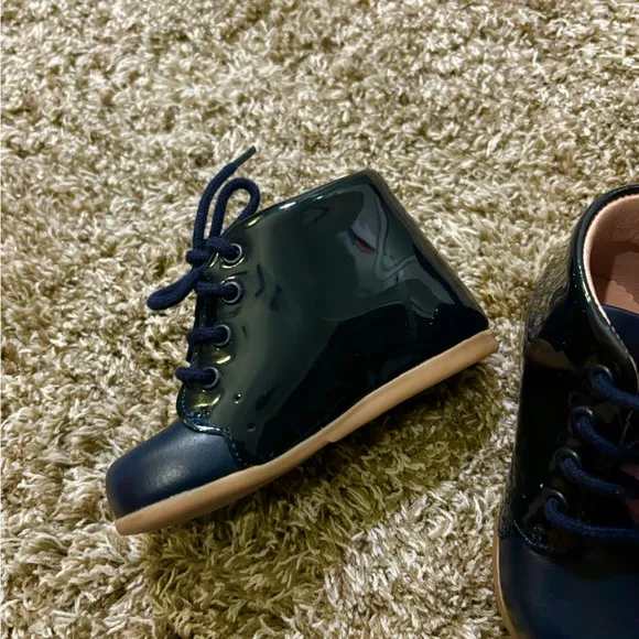 Jacadi baby girls shoes size 20  US size 5 navy blue booties