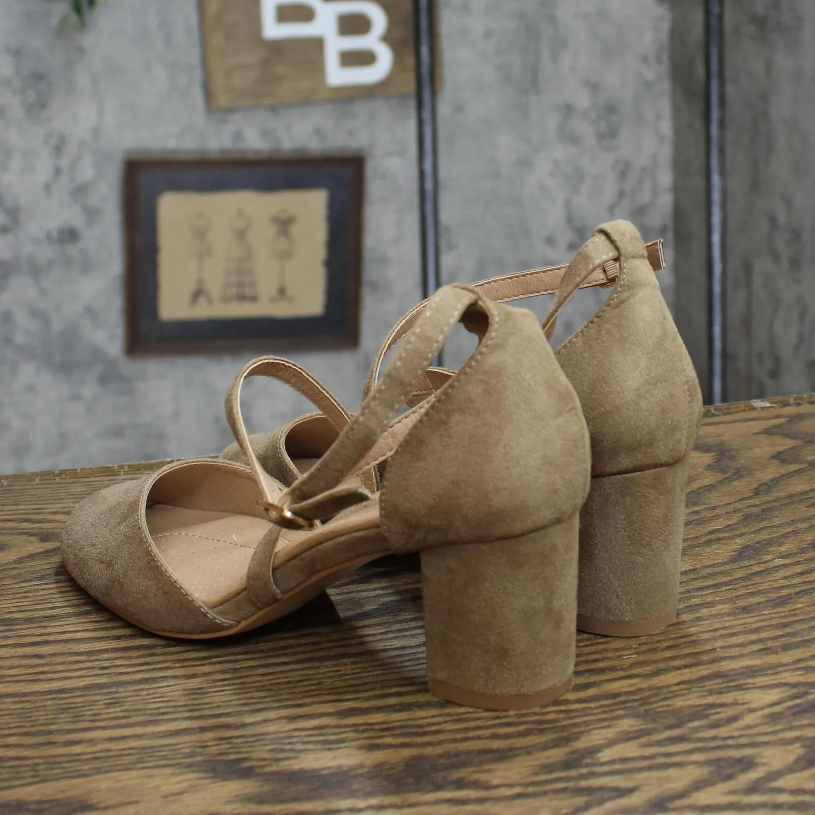 Journee Collection Foster Tru Comfort Foam Toe Block Heel Pumps Taupe Brown 6.5M