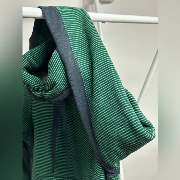 Lululemon Avenue Hyper Stripe Pullover