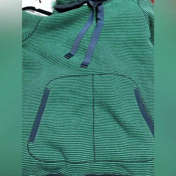 Lululemon Avenue Hyper Stripe Pullover