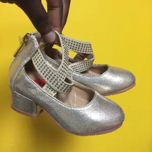 NEUF Chaussures CHIC - 6