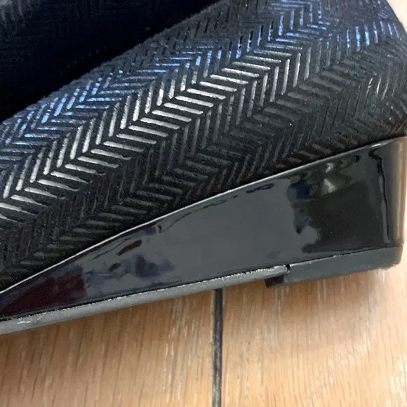 NWOT Trotters Lauren Herringbone Wedge Pumps