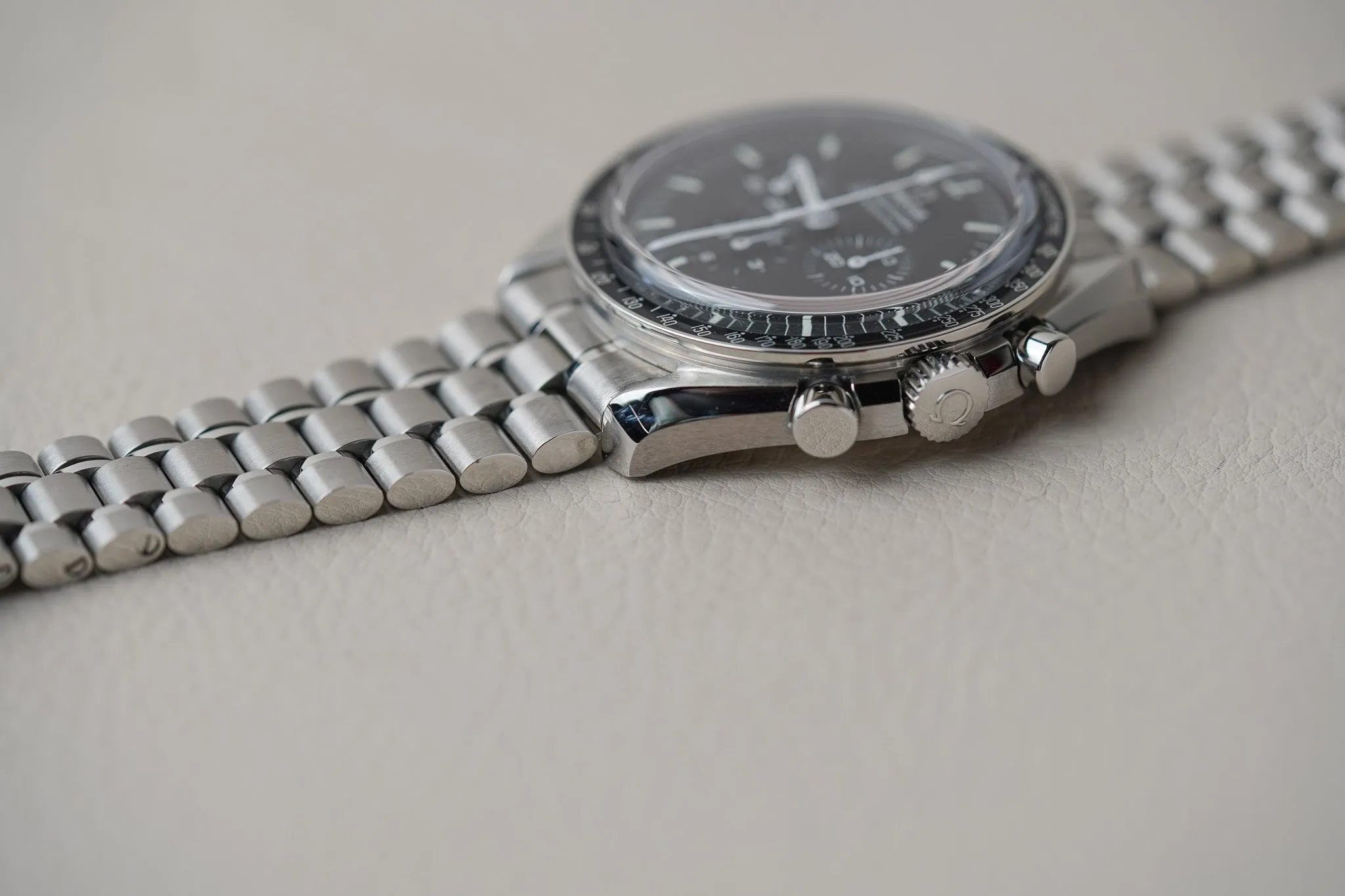 Omega Speedmaster Sapphire Sandwich 310.30.42.50.01.002