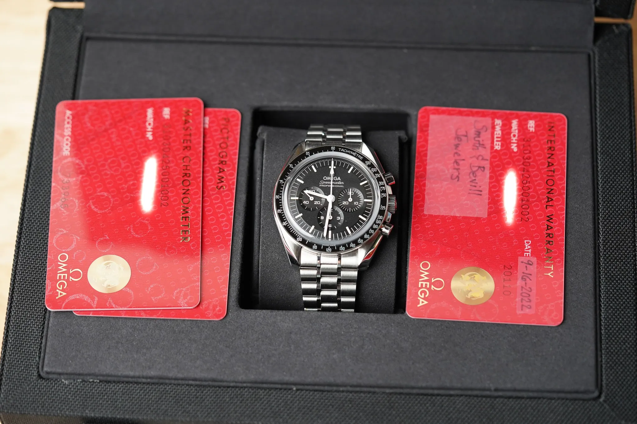 Omega Speedmaster Sapphire Sandwich 310.30.42.50.01.002