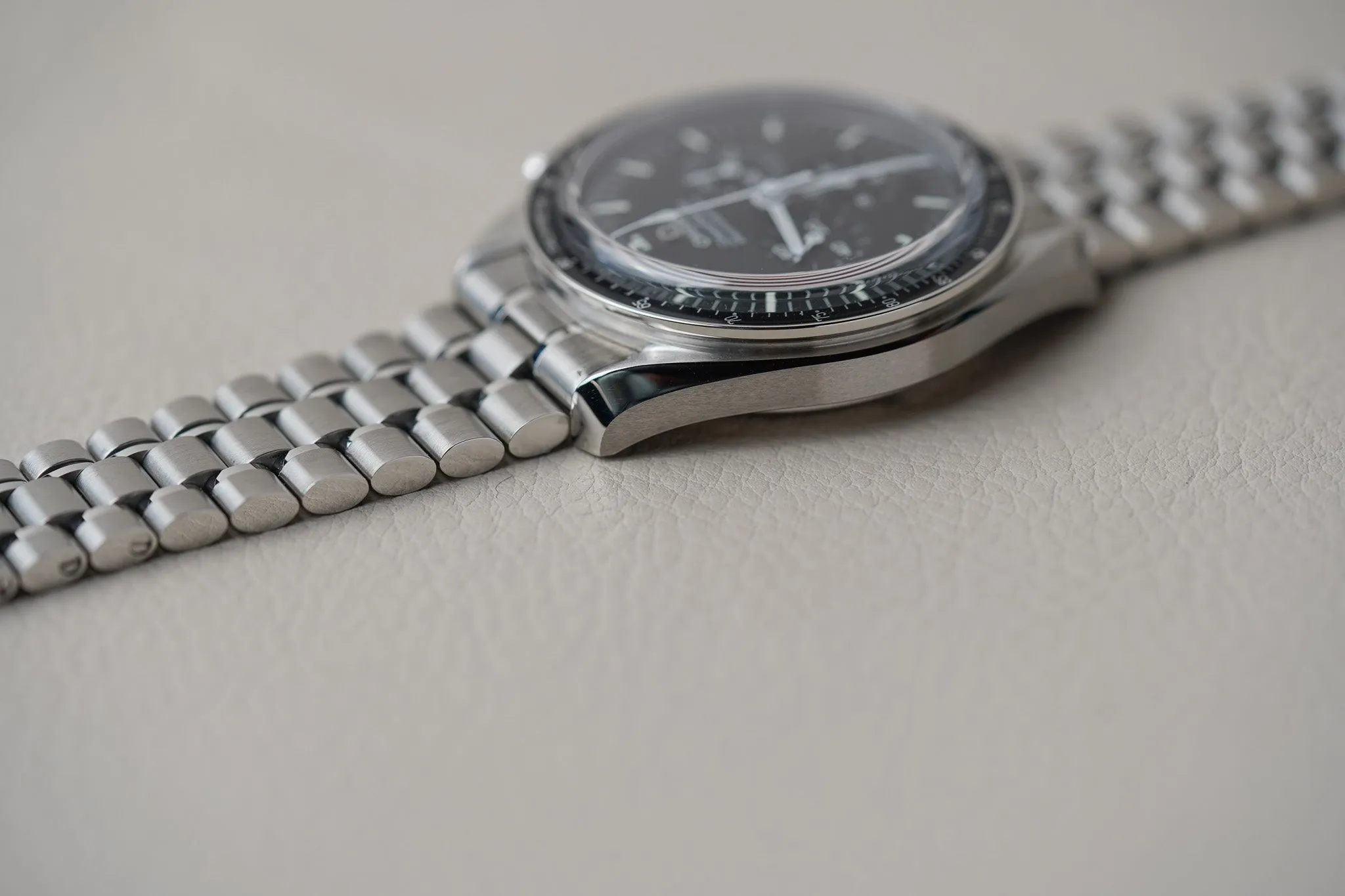 Omega Speedmaster Sapphire Sandwich 310.30.42.50.01.002