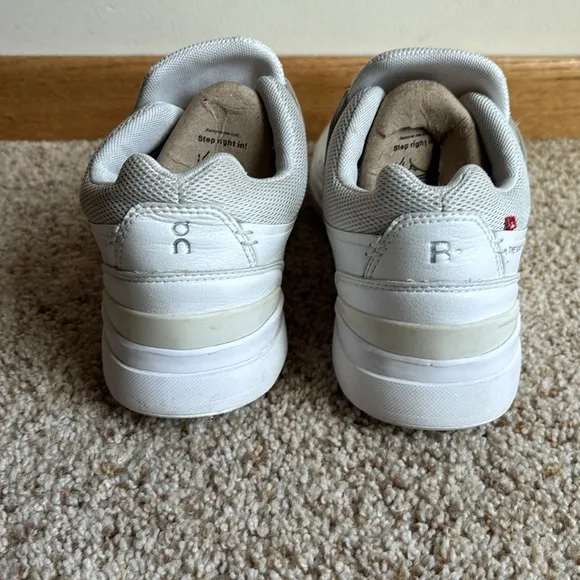 On Running Men's The Roger Advantage White Leather Sneakers Men’s US 8 Eu 41
