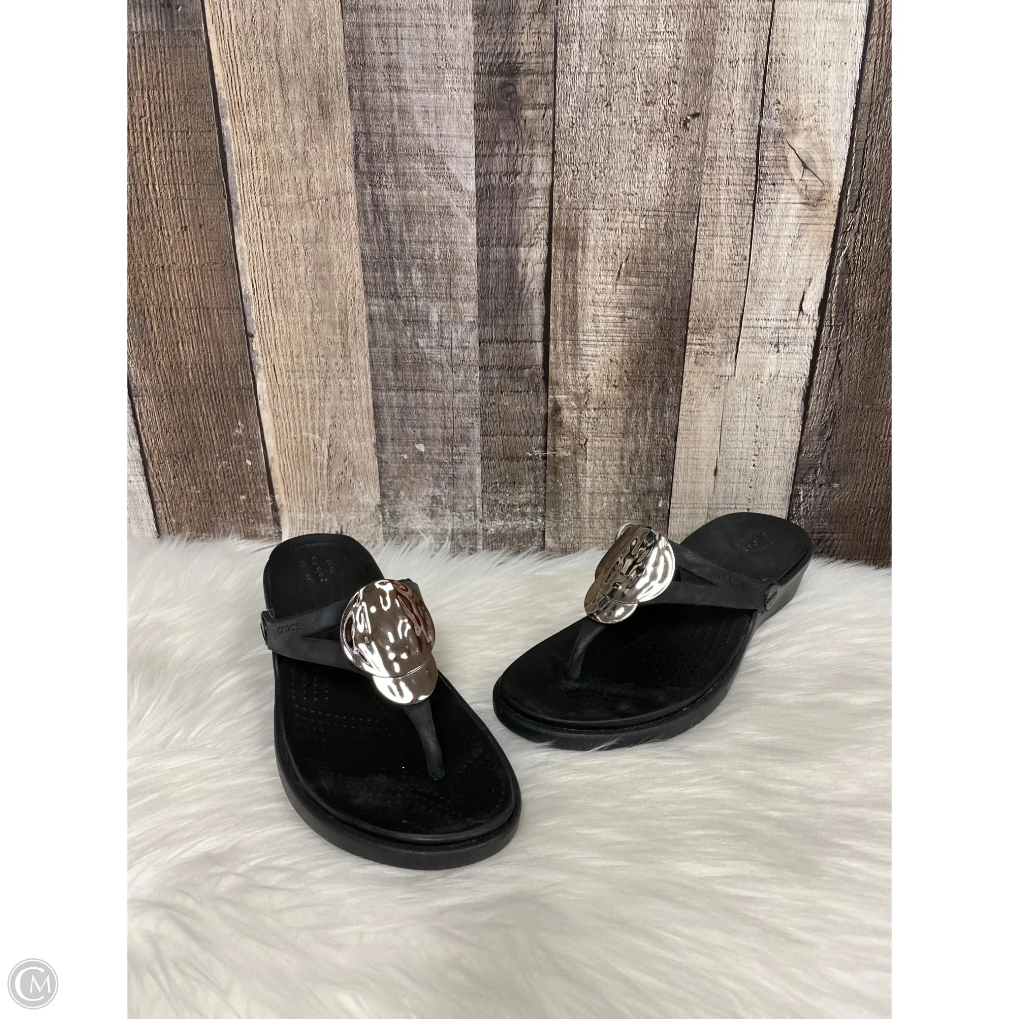 Sandals Flats By Crocs In Black, Size: 7