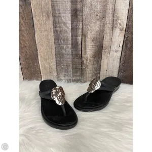 Sandals Flats By Crocs In Black, Size: 7