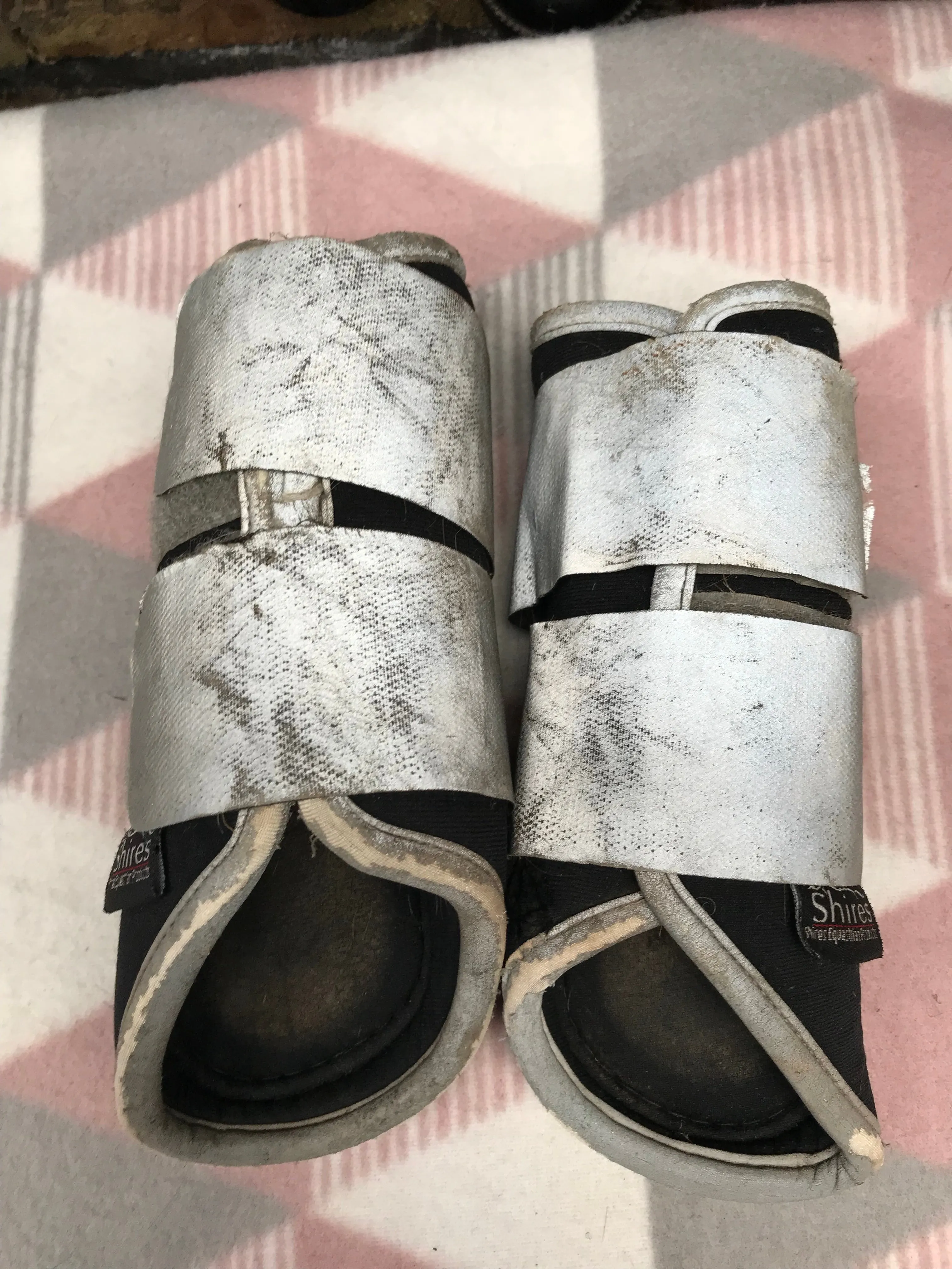 Shires black high vis brushing boots size small pony FREE POSTAGE