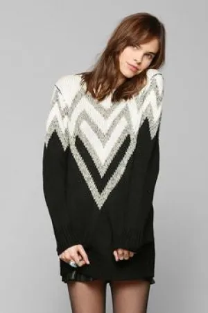Sparkle & Fade Black Chevron Shine Tunic Sweater Size Small