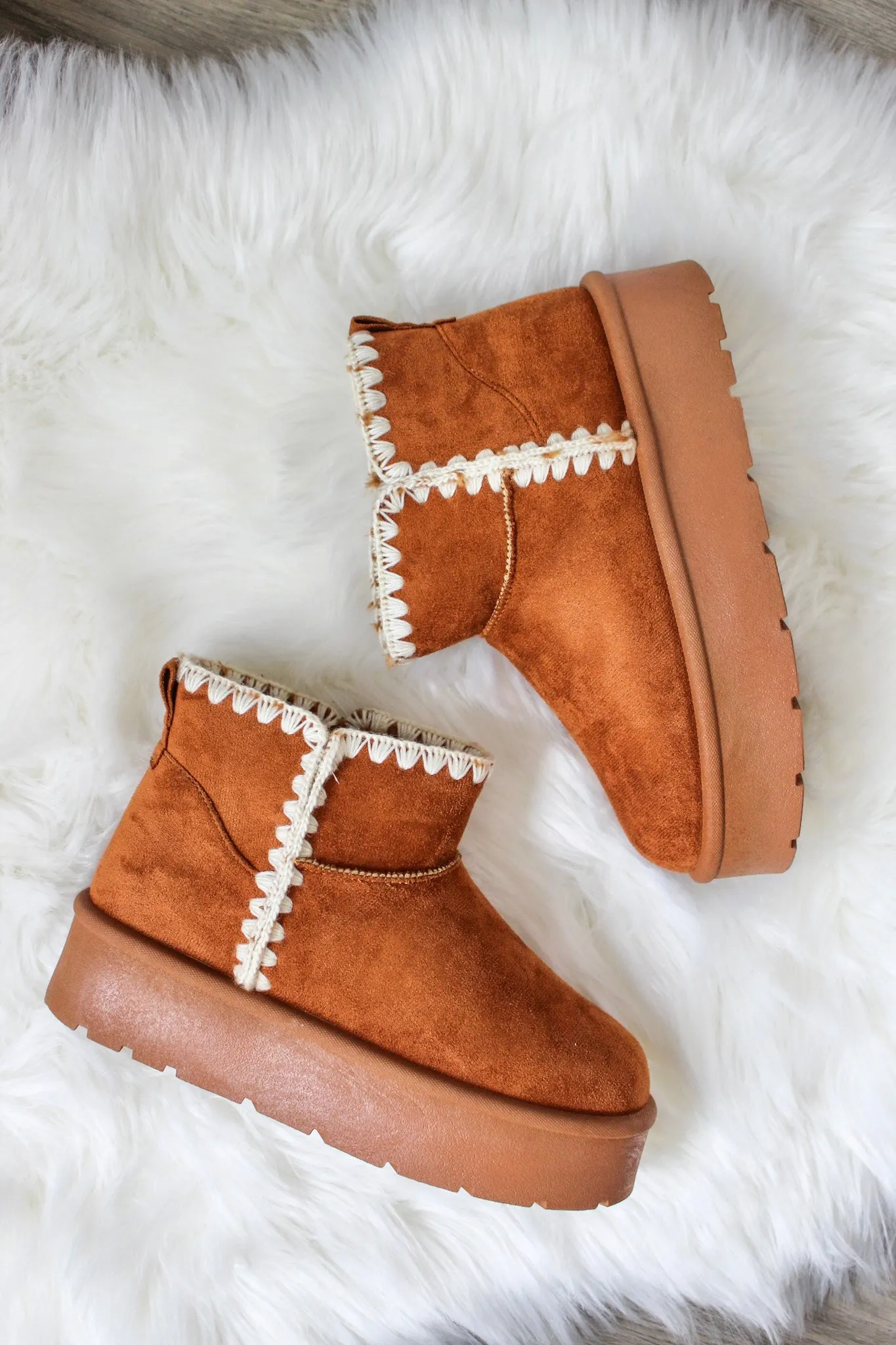 Step Out Stitched Platform Boot • New Tan