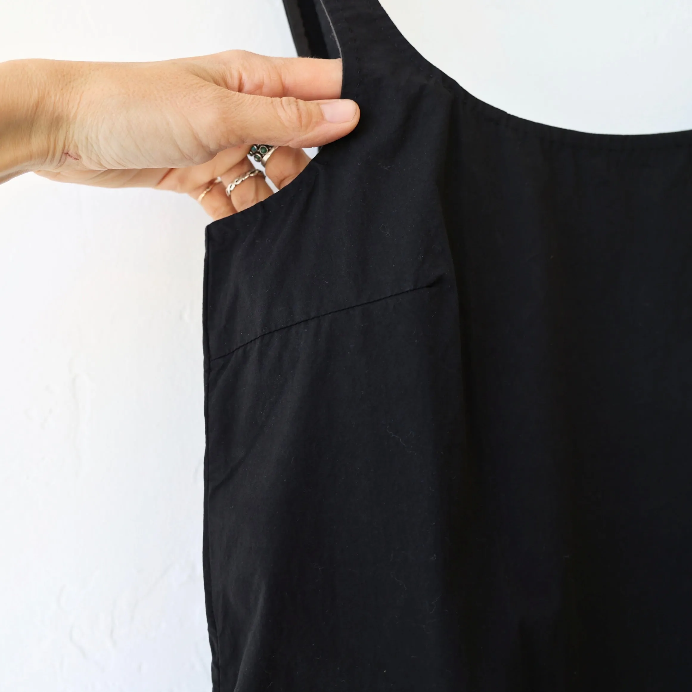 Sula Plain Dress - Black