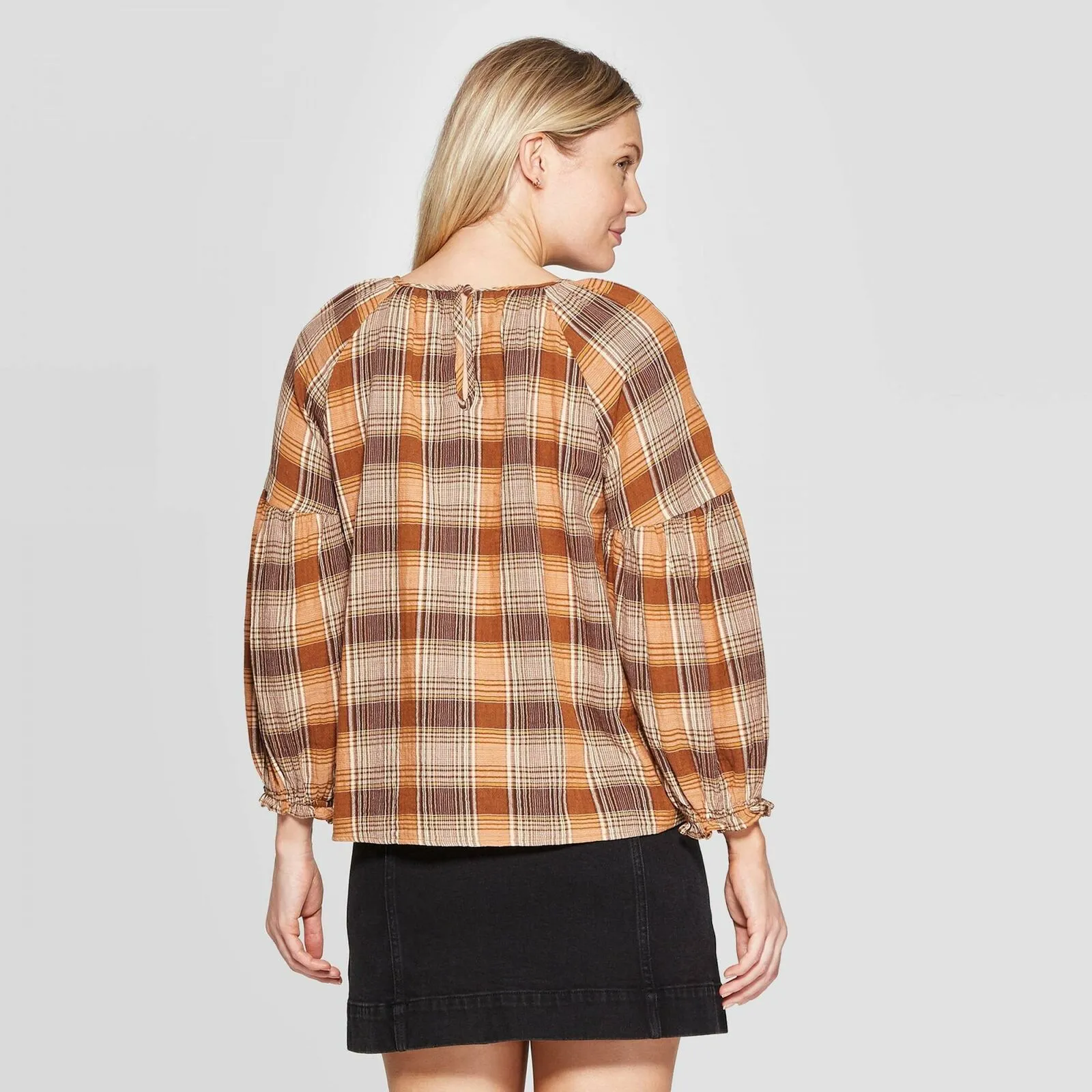 Universal Thread Women's Dressy Long Sleeve Crewneck Popover Top