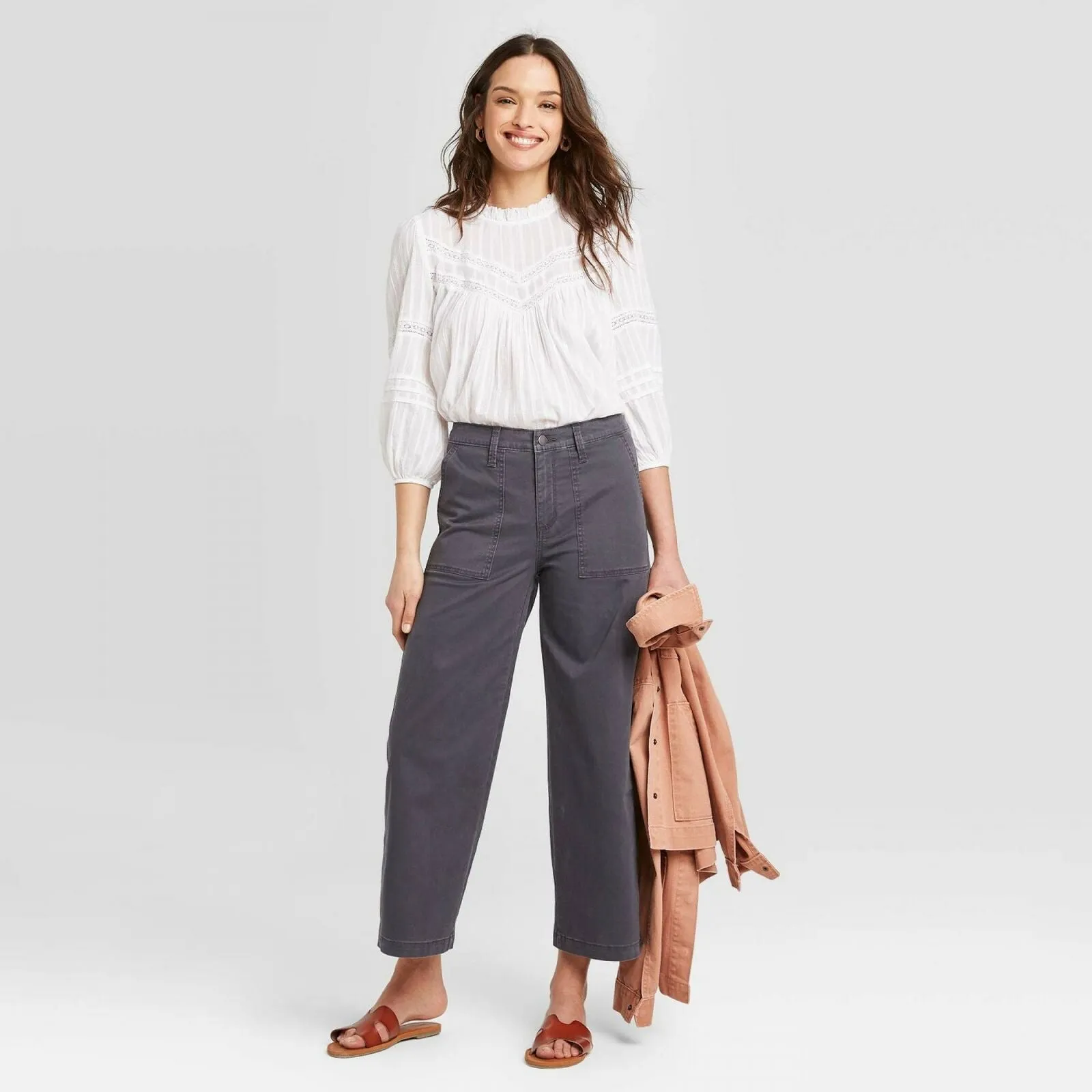 Universal Thread Women's High Rise Wide Leg Cropped Jeans