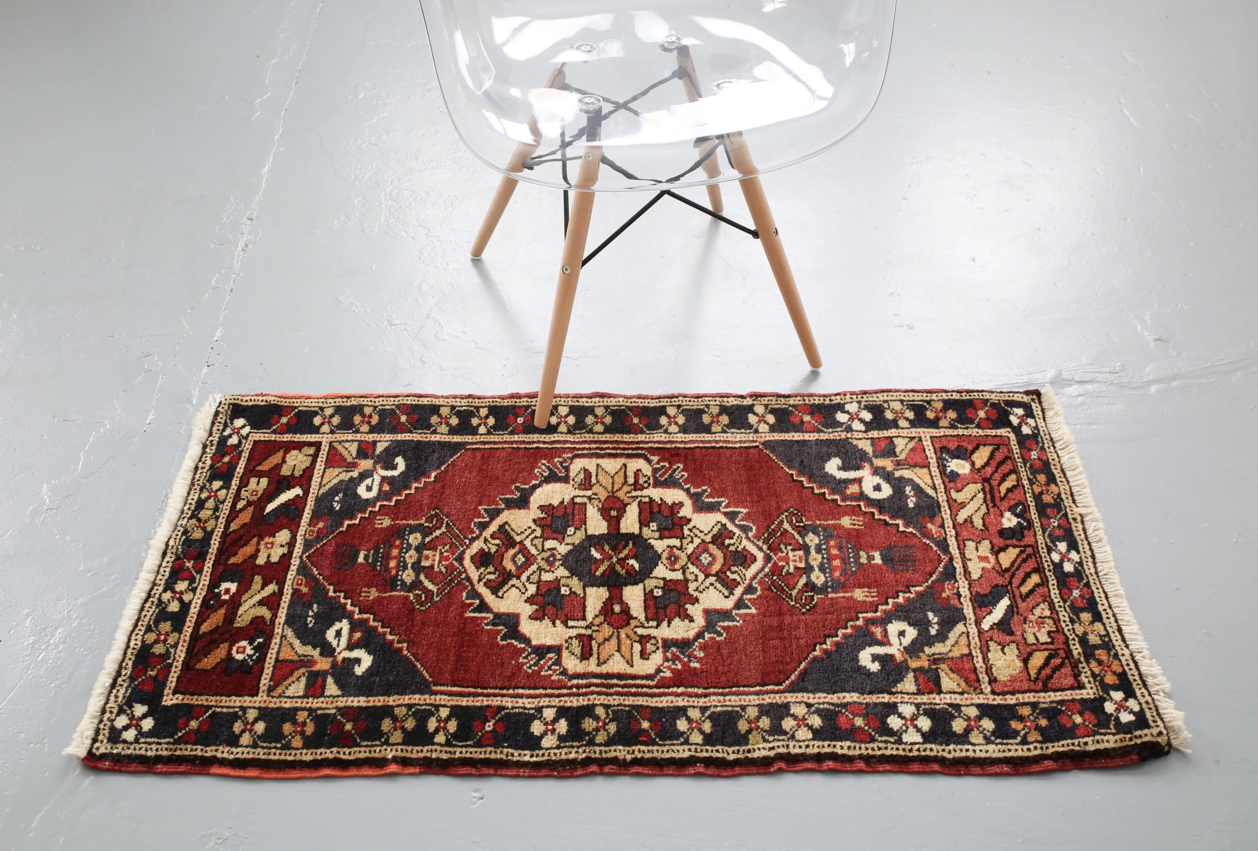 Vintage Mini Turkish Rug 2ftx4ft